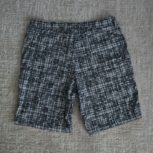 Tommy Bahama | Floral Shorts - Picture 5 of 10